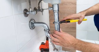 Сантехнические работы Кинель цена 461 руб. Услуги сантехника